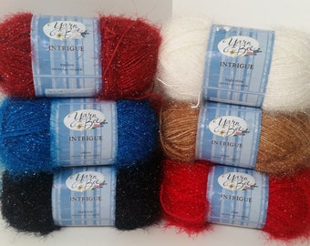 Intrigue Yarn Bee, 3 oz, 251 años, Medio 4 - Brilla