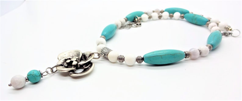 Handcrafted with Magnesite Turquoise Silver Flower Necklace Earrings and Bracelet Set White Jade /& Silver Beads
