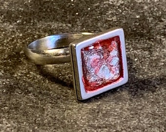 Anneau unique rouge (Red Unique Ring) Cadeau de demoiselle d'honneur Bijoux Rouges Anneau Rouge (Red Ring) Art portable (fr) Anneau rouge élégant (fr) Bijoux artistiques (fr) Bijoux fins (fr) Cadeau