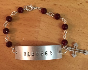 Bracelet de Béni | Bracelet Croix | Bracelet breloque Croix | Crimson perle bijoux | Les bijoux religieux | Foi | Béni | Bijoux de fabriquées à la main