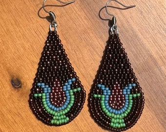 Floral Seed Bead Earrings: Nature-Inspired Jewelry