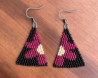 Handmade beaded earrings, flowers