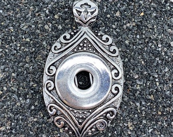 Snap Button Pendant Necklace: DIY Jewelry with Chain