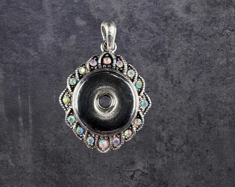Snap Button Pendant Necklace: DIY Jewelry (18-20 mm)