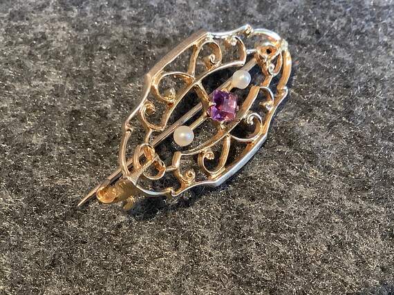 10k Gold Edwardian Brooch with Pearls and Amethyst - image 2