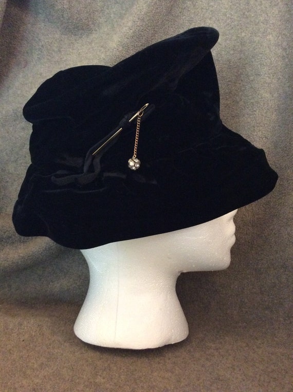 1940's Evelyn Varon Black Velvet Hat with Gold and