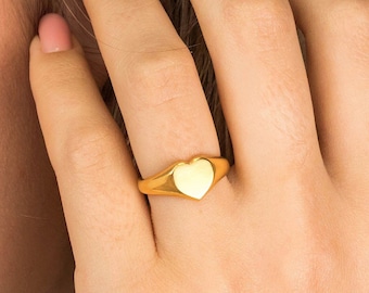 Heart Signet Ring, Solid Gold Ring, 9ct Gold Signet Ring, Pinky Signet Ring, Heart Ring, Luxury Gift, Anniversary Gift, Women's Gold Ring