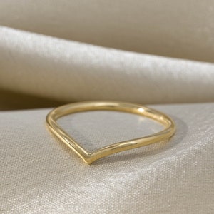 18ct solid gold hot sale ring