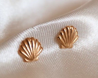 Gold Shell Earrings, Shell Stud Earrings, Seashell Studs, Scallop Shell Studs, Gold Stud Earrings, Gold Silver Studs, Gold Beach Jewellery