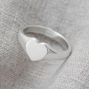 Womens Signet Ring, Silver Signet Ring, Heart Signet Ring, Pinky Signet Ring, Heart Shape Ring, Chunky Silver Ring, Anniversary Gift for Her