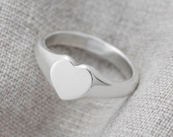 Womens Signet Ring, Silver Signet Ring, Heart Signet Ring, Pinky Signet Ring, Heart Shape Ring, Chunky Silver Ring, Anniversary Gift for Her