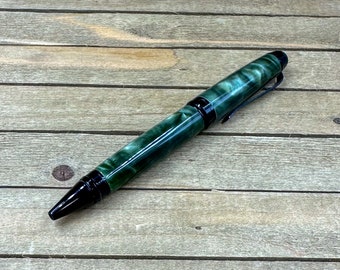 Handcrafted writing pen in Kelly green and black acrylic and black hardware. Ballpoint twist pen with Parker refill great for Journaling