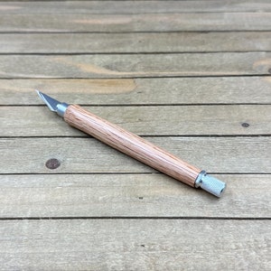 Bisturi Hobby de Carvalho Vermelho, Lâmina Modificada Feita à Mão, Faca de Marcação com Cabo de Madeira com Lâminas Substituíveis, Cortador de Papel de Madeira, Caneta de Artesanato