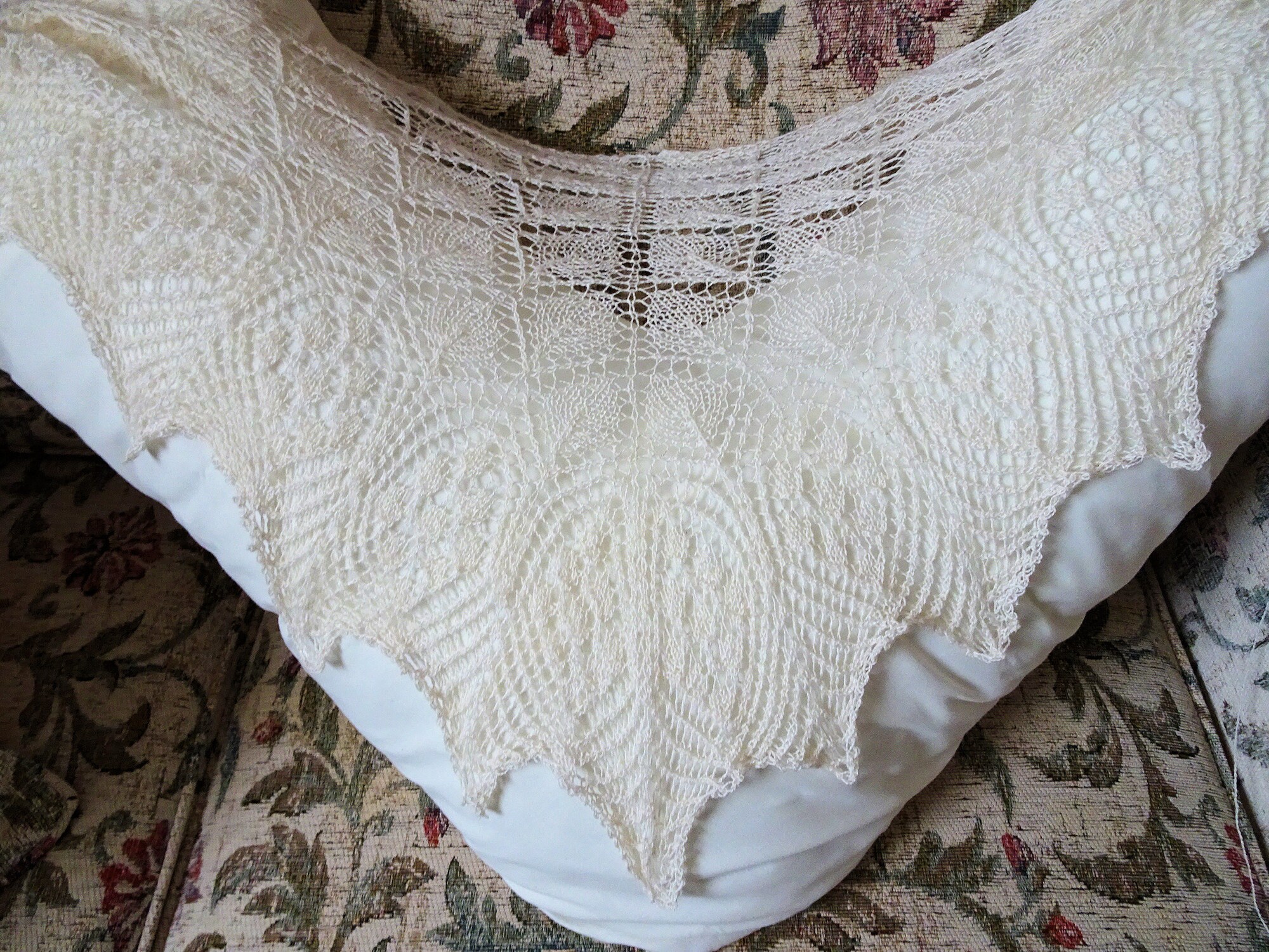 Shawlette - Ivory Coast main image 1