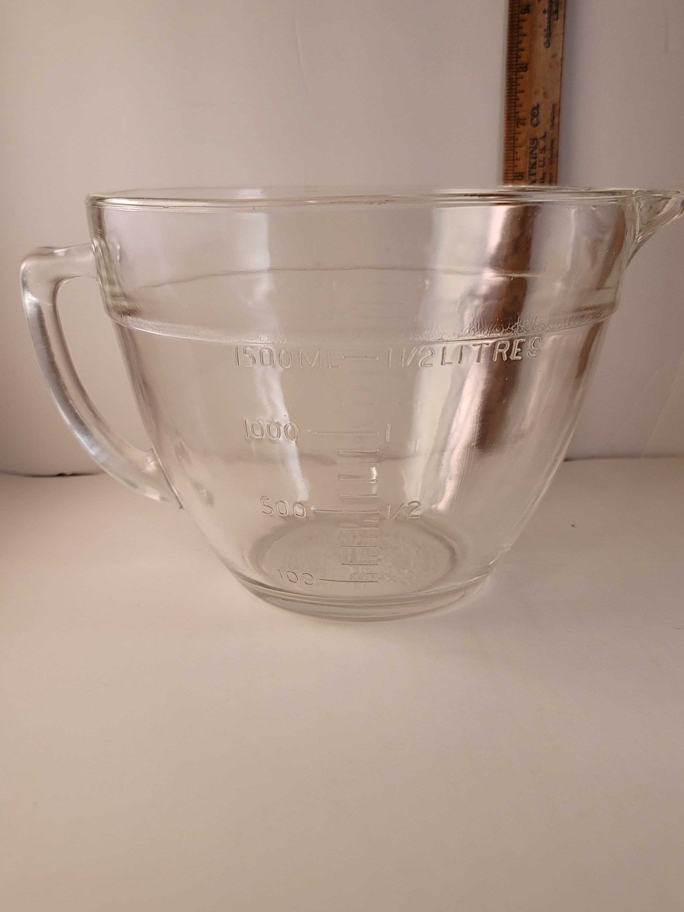 Vintage 8 Cup Pyrex Measuring Cup Batter Bowl 525 