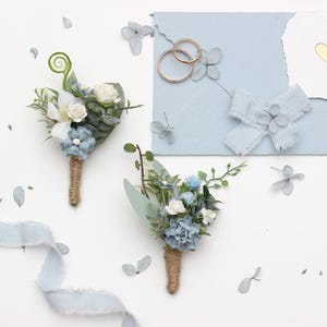 Boutonniere Dusty blue white flowers Classic wedding Flower accessories Boutonniere Buttonhole Groom Groomsmen Sky blue white