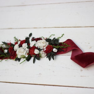 White red flower comb/Floral headpiece/Bridal hair comb/Flower accessories/Bridesmaid comb/Wedding hairpiece/Outdoor wedding Burgundy belt