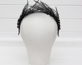 Black headband  Flower crown Bridal flower wreath Flower girl crown Halloween crown Gothic flower crown Black leaves crown Witch black crown