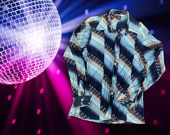 Original 1970s Vintage Fly Collar Polyester Disco Party Shirt by Plumage, Tapered Slim Stretch Fit with Blue Geometric Design Size Small 38"