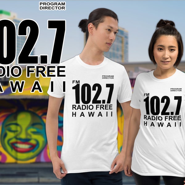 Radio Free Hawaii Program Director T-Shirt KDEO 102.7 Radio Revolution 1990s vintage Hawaiian Radio Station Graphic Rave Tee