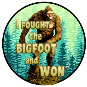 Bigfoot-tröja, jag kämpade mot BIGFOOT och VANN Cryptid Sasquatch Squatchy Monster Hunter Rundad t-shirt