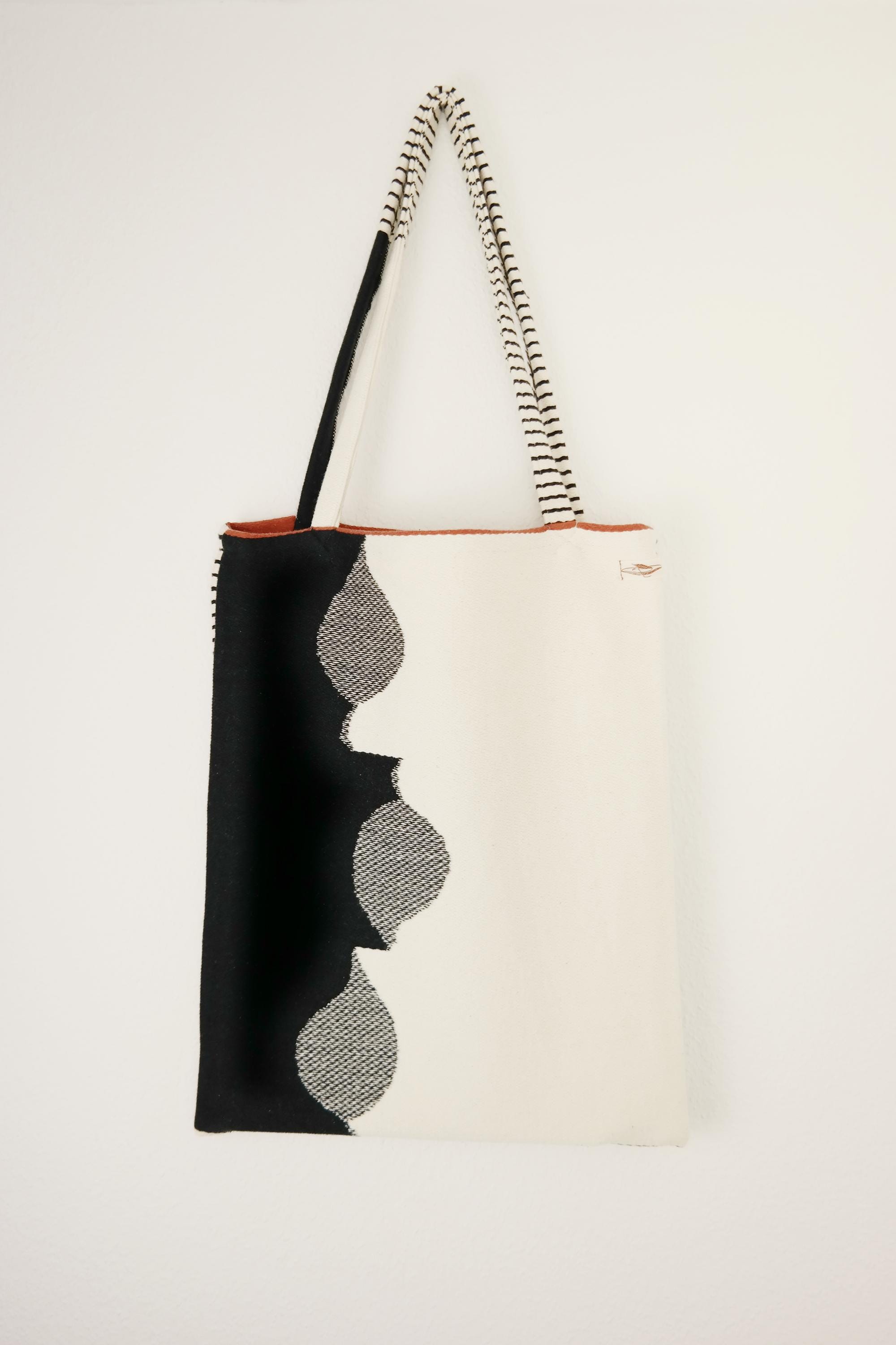 Extra Large and Stylish Market Bag With Long Straps Black