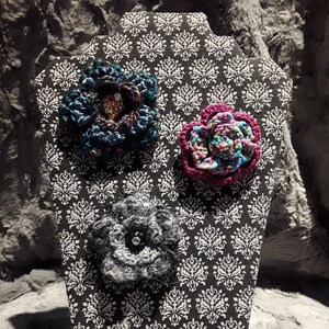 Small Unique Flower Pins