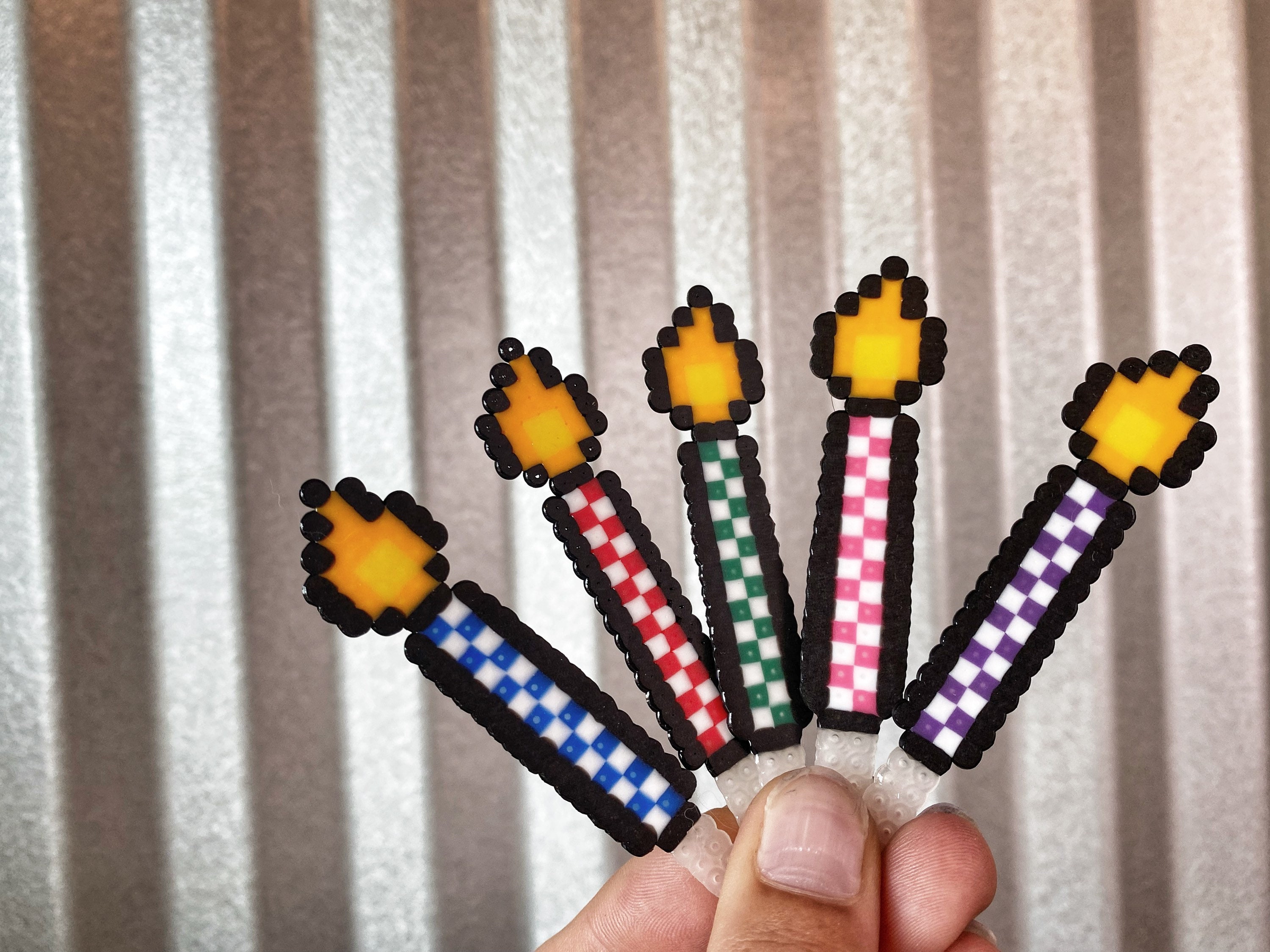 TNT Candela Numero 4 Rossa Per Torta Di Compleanno: Design Pixel Art, Cera Naturale, Decorazione Feste Bambini