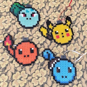 Duże ozdoby świąteczne z postaciami z gry Pokemon | Nerdy Ornaments do Twojego samochodu, domu lub biura, wieszak na lusterko samochodowe, niestandardowe zawieszki na drzwi