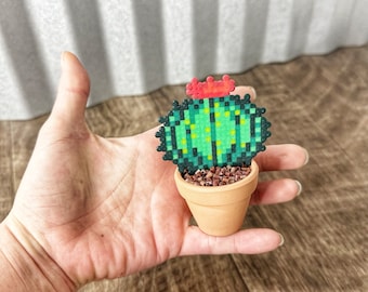 Cactus en pot pixelisé | Décoration de bureau à domicile amusante | Faux cactus en pot | Cadeau pour les amateurs de plantes, cadeau jardin de printemps, mères qui jardinent