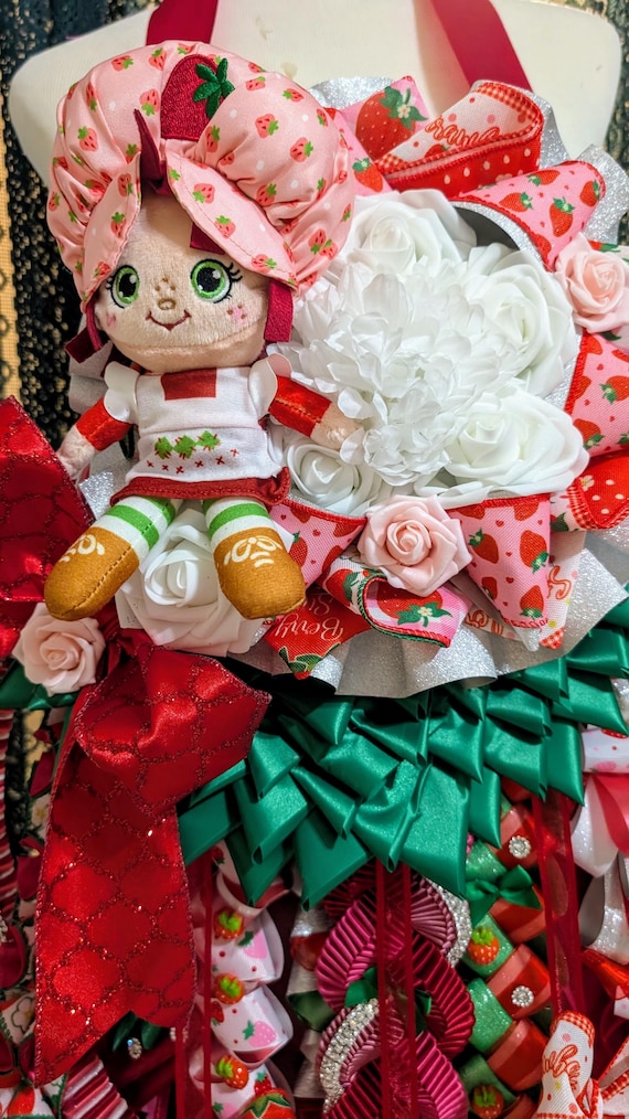 Strawberry Shortcake Homecoming Mum (Ms. Kitty too)