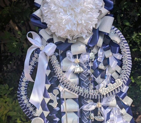 Homecoming Mum, Short and Sassy Homecoming Mum