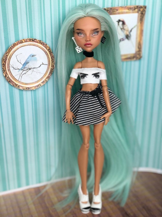 blue haired monster high doll