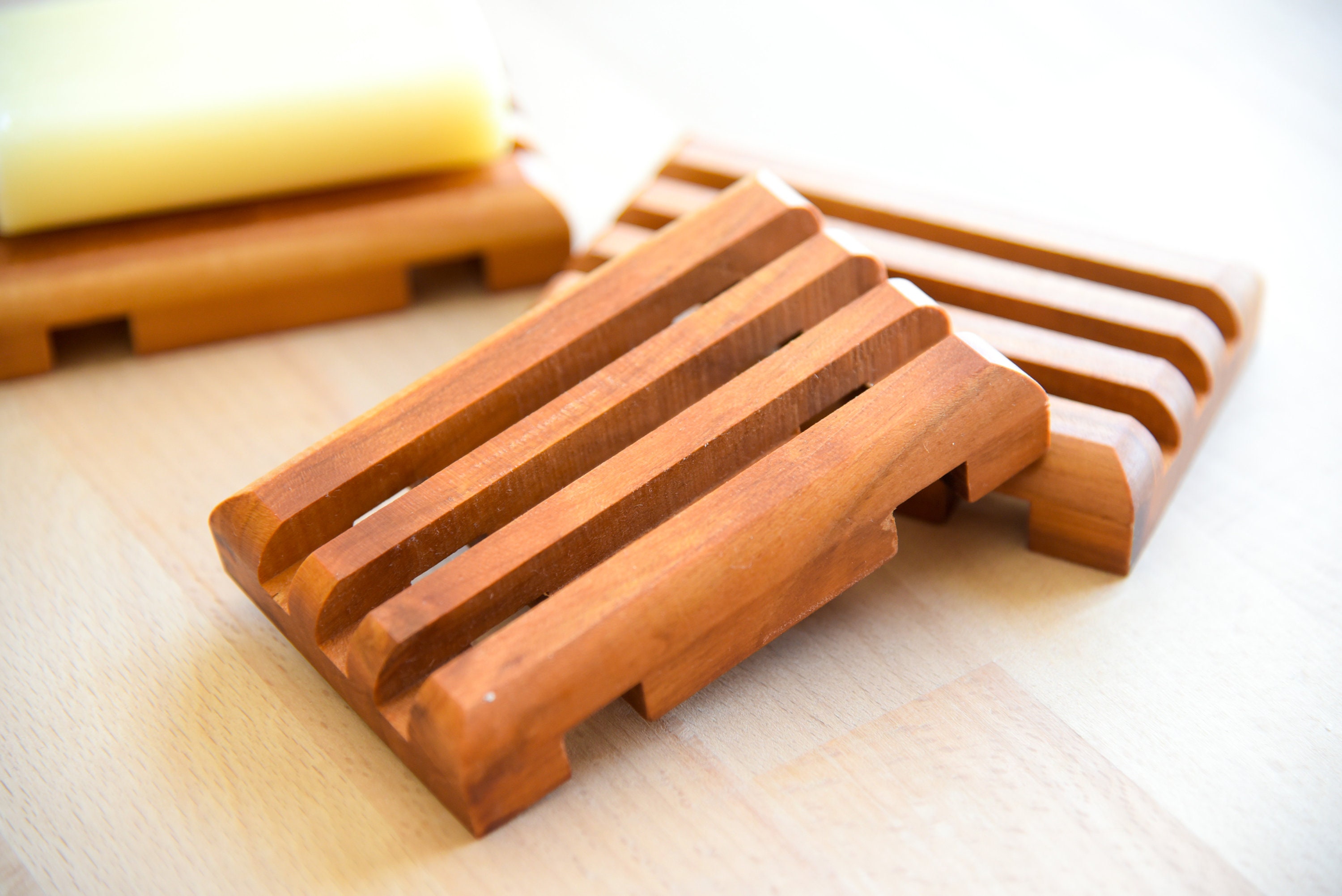 Porte-Savon en Bois, Réutilisable et Esthétique.