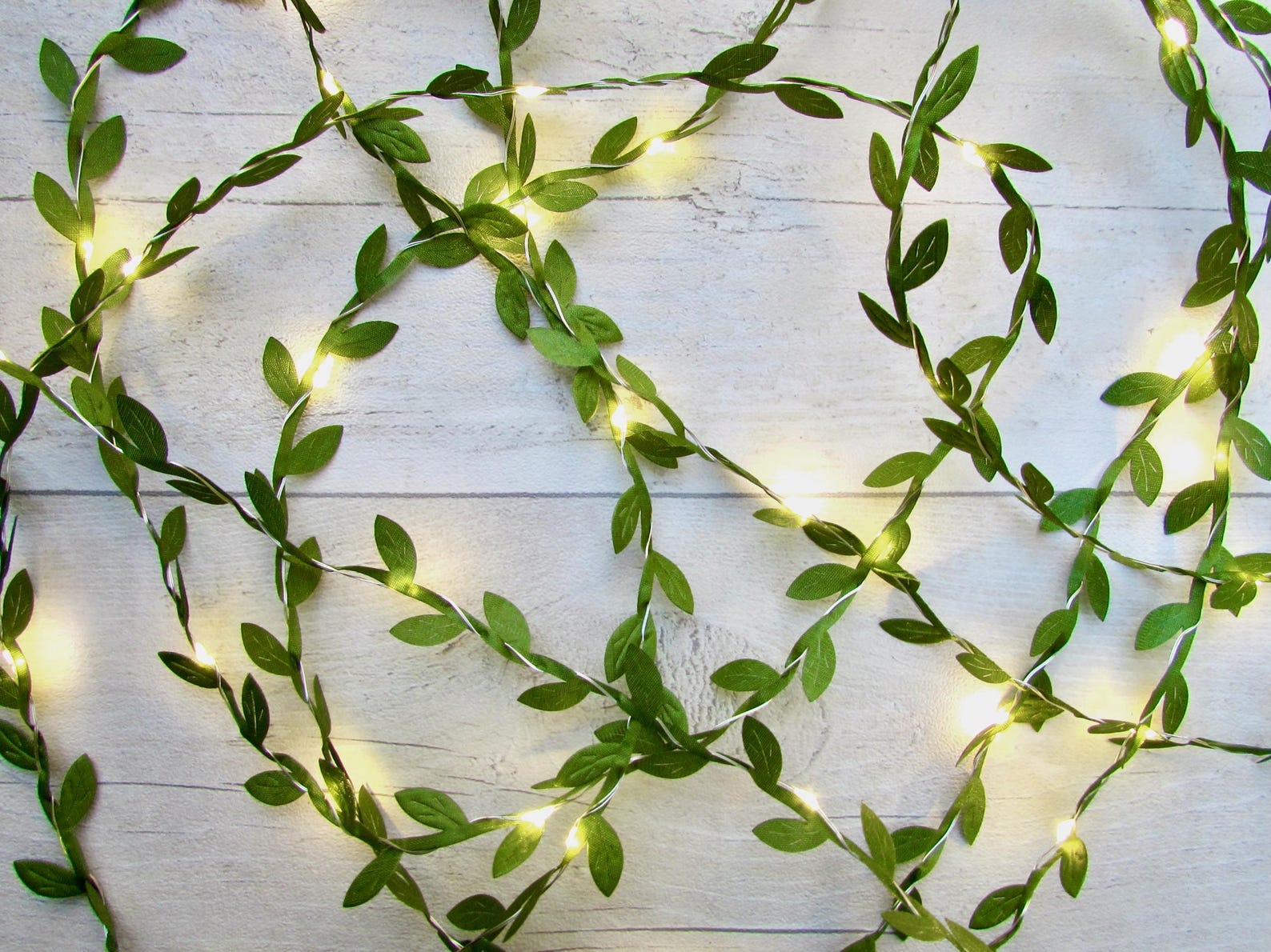 Green Leaf string lights Lit garland fairy lights Indoor LED lights Rustic Wedding table decor Christmas lighting party decorations uk