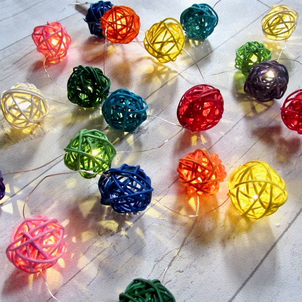 Rainbow LED lights. Holiday decor Xmas Multi coloured fairy lights, LED string lights of natural rattan willow ball ornaments