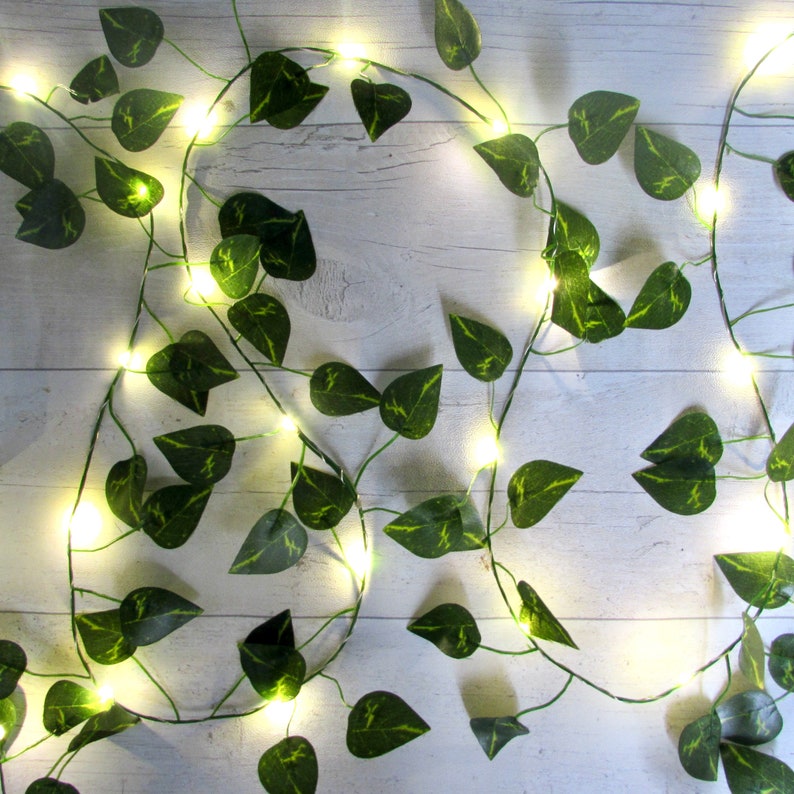 Ivy leaf garland string lights, Pothos fairy lights, evergreen philodendron bunting. Cottagecore Christmas decoration. Holiday decor image 5