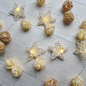 Star fairy lights Garland. Christmas Holiday decor, Xmas Star decorations, LED string lights natural rattan wicker star ornament bunting, uk