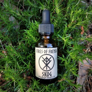 Huile à barbe Skog Viking, notes de pin, de mousse et de bois, parfum de forêt, cadeau païen pour papa viking, cadeau pour amoureux de la nature, cadeau de fête des pères