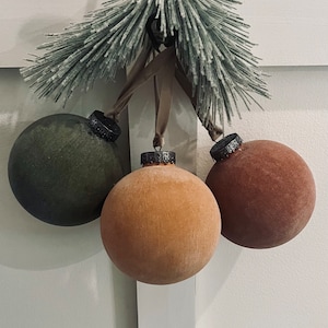 Large flocked boho christmas ornaments,Rustic Matte Textured Ornaments, Neutral Matte Christmas bulbs,Large Flocked Christmas Bauble
