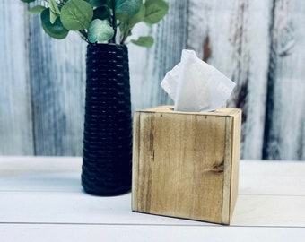 Distressed Wood Tissue Box Cover: Farmhouse Bathroom Decor