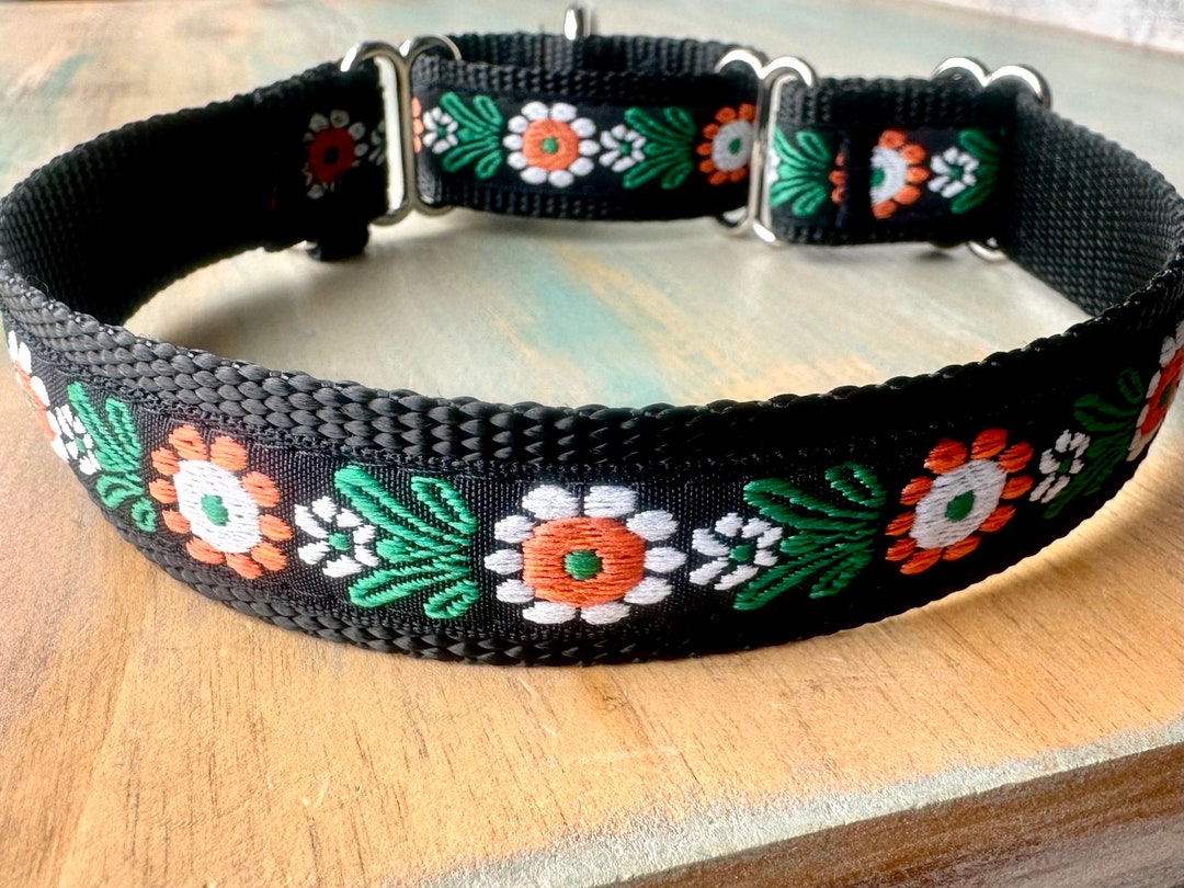 Nordic Flower Martingale Dog Collar Black Humane Choke Collar for Sight