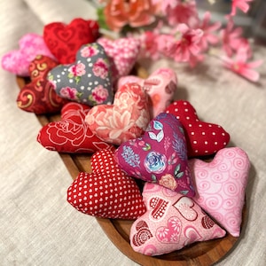 Stuffed Fabric Hearts: Primitive Valentine's Bowl Fillers