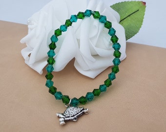 Green czech crystal silver tortoise stretch bracelet