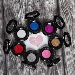 Pretend make up - Glitter eye shadow pods