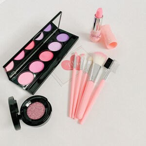 Fairy Dust Pink Collection pretend makeup image 3