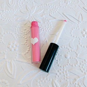 Full size pretend lipgloss