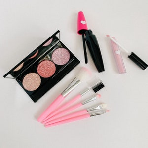 Scarlett Everly collection - pretend makeup