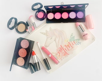 Jillian Harris’ daughter’s pretend makeup set