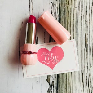 Pretty in pink lipstick image 5
